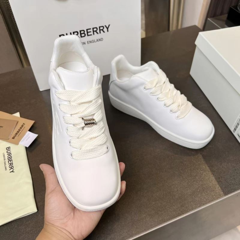 Burberry Low Shoes